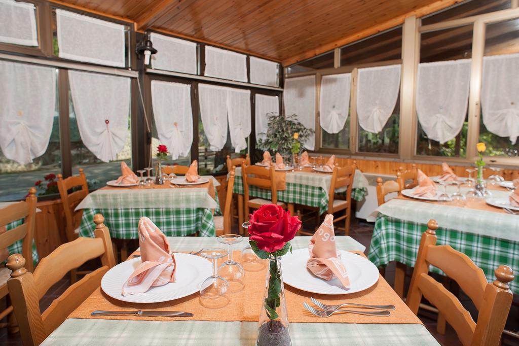 Albergo Ristorante Il Fungo Santa Fiora Extérieur photo